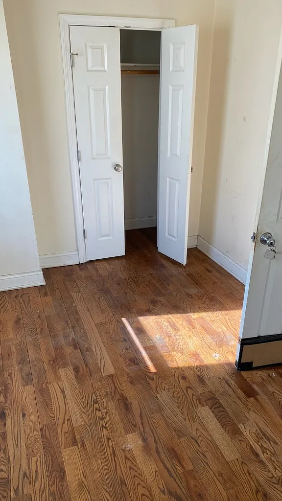 12 bed, 3246 sqft, $800 — Photo 2