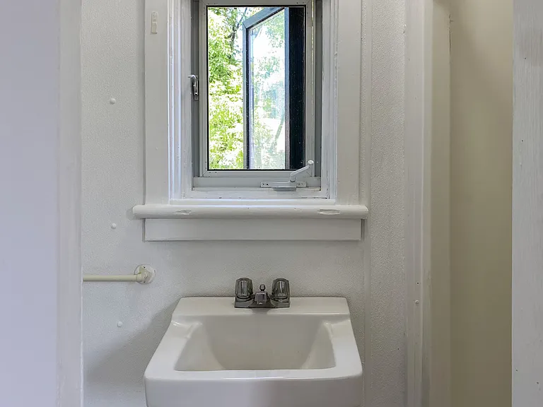 301 Wilbrod St — Photo 23