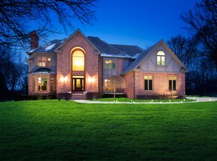 25100 N Pawnee Rd, Barrington, IL 60010