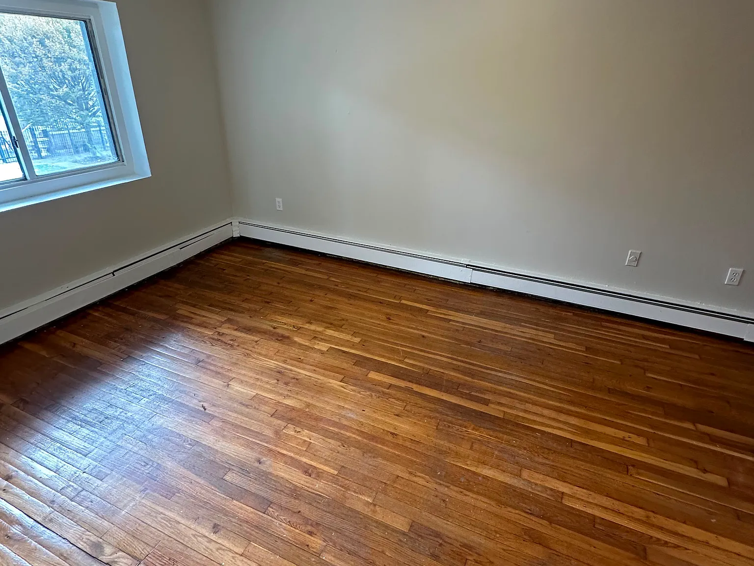 2 bed, 600 sqft, $1,750 — Photo 2