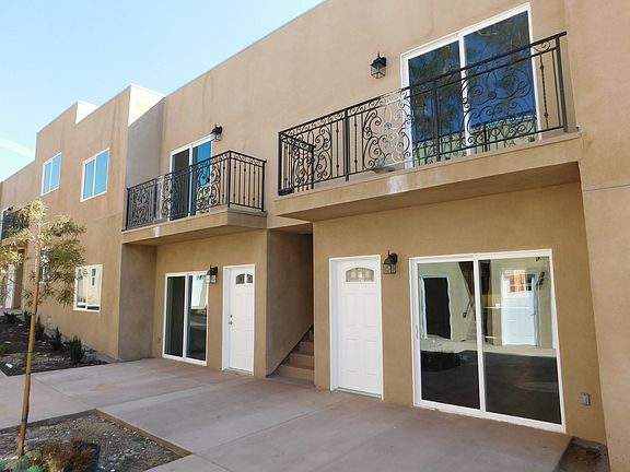 3rd image of 10211-10215 Tujunga Canyon Blvd #203
