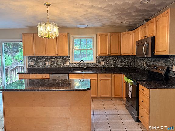 3rd image of 15 Salmon Drive