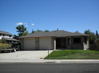 6529 Prairie Hills Dr, Cheyenne, WY 82009