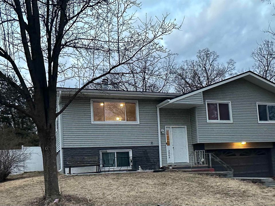 1st image of 2004 Pleasantview Ln