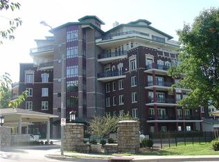 5401 Brookside 207 Blvd, Kansas City, MO 64112