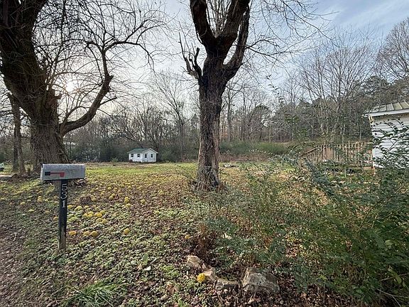 3rd image of 531 Big Rock Rd