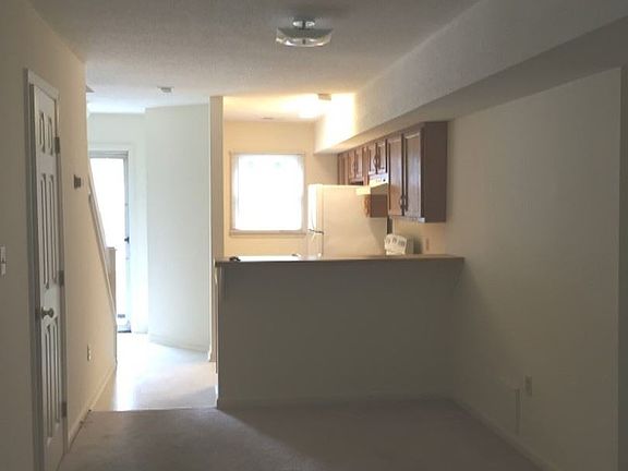 5th image of 261 Smith St #E
