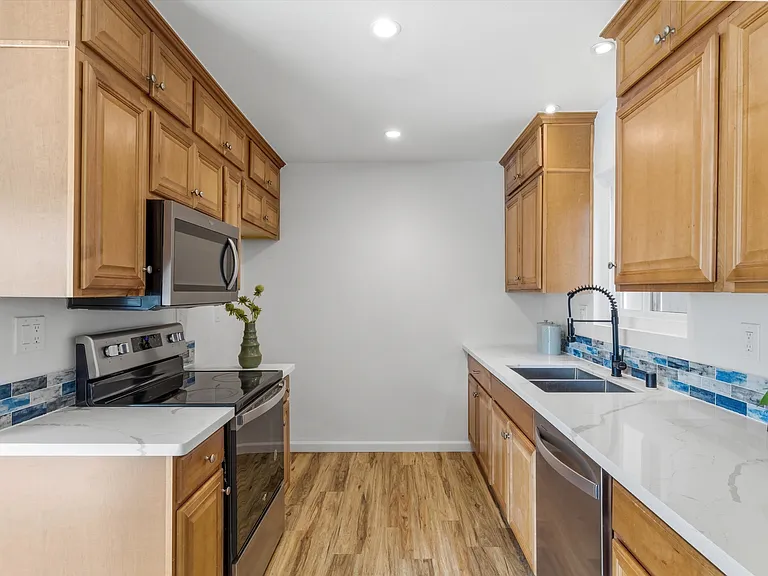 3609 E 2nd St #207 — Photo 20