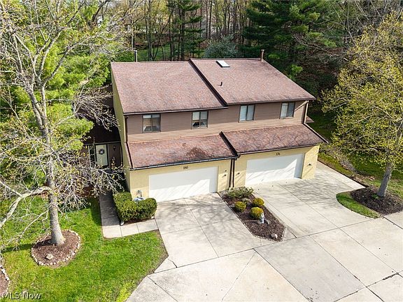 3rd image of 180 Lake Terrace Dr