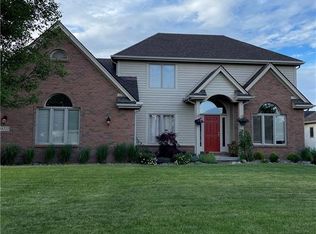 14722 Prairie Lake Dr, Perrysburg, OH 43551
