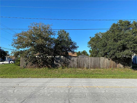 4th image of 2421 Courtland Blvd