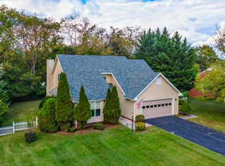 10 Grouse Run Rd, Lexington, VA 24450