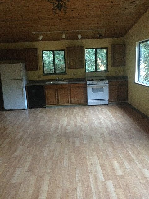 2nd image of 17192 Fitzpatrick Ln
