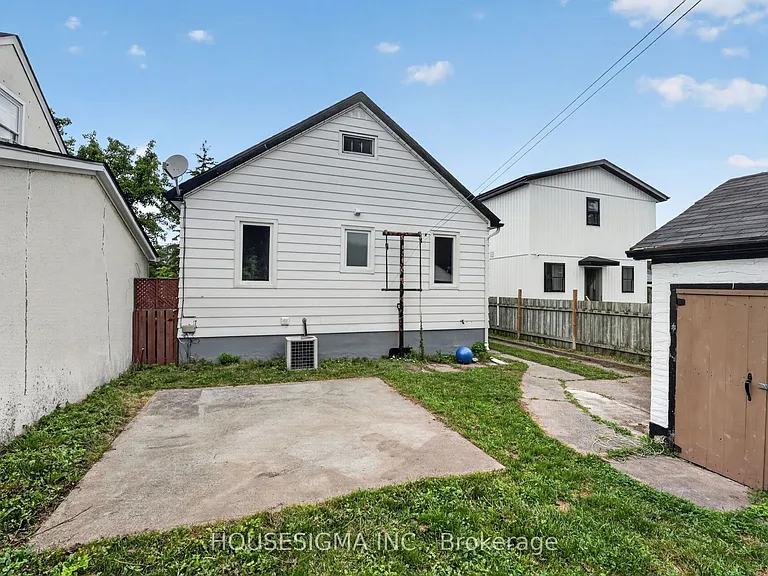 342 Carlton St — Photo 32