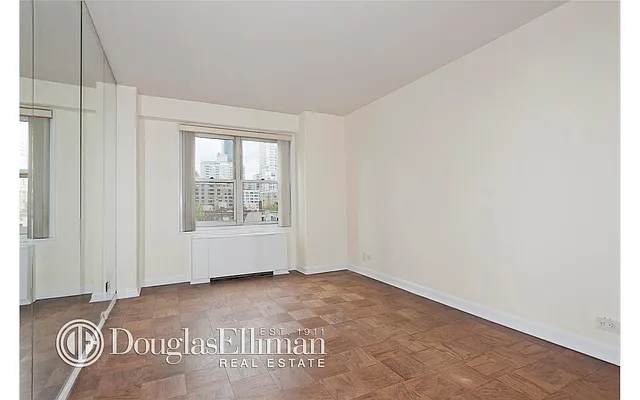 Rented by Douglas Elliman | media 27