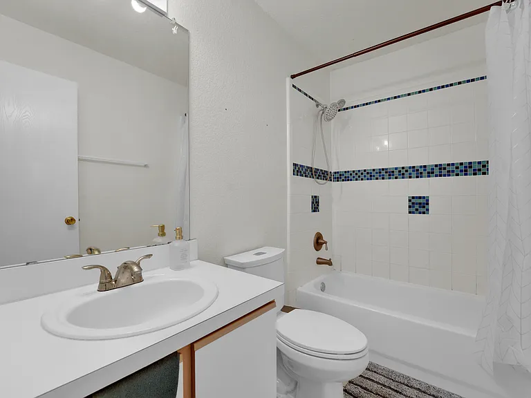 1407 Autumncrest Dr — Photo 20