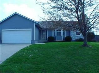 2201 SE 7th St, Lees Summit, MO 64063