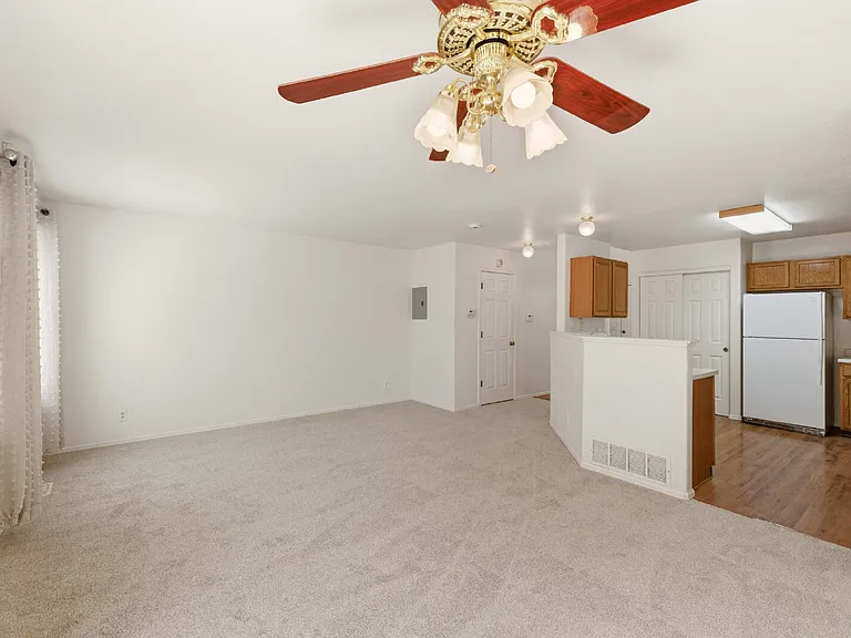 1225 S Zeno Cir #C — Photo 8