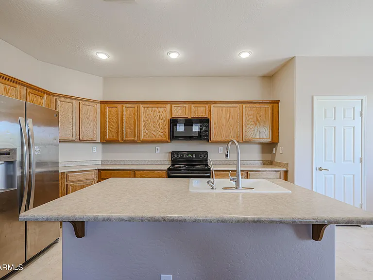 2470 W Warren Dr — Photo 9