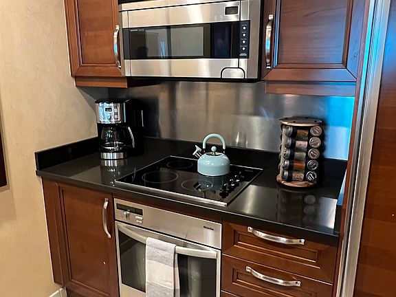 4th image of 145 E Harmon Ave #12-602
