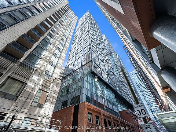 2nd image of 15 Mercer St #4106