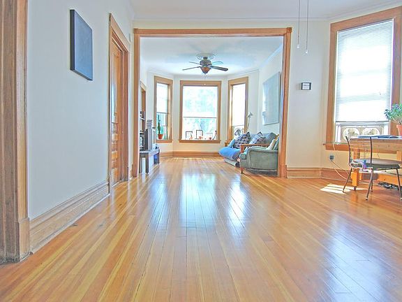 4th image of 3416 W Wrightwood Ave #1