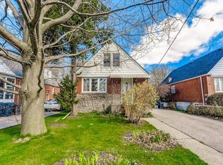 20 Gardens Cres, Toronto, ON M4B1T5