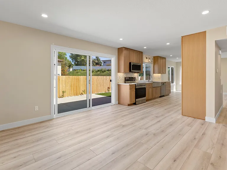 2423 Fieldlane Pl — Photo 8