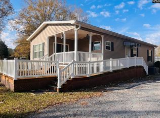 139 Harbors End Dr, Saluda, SC 29138