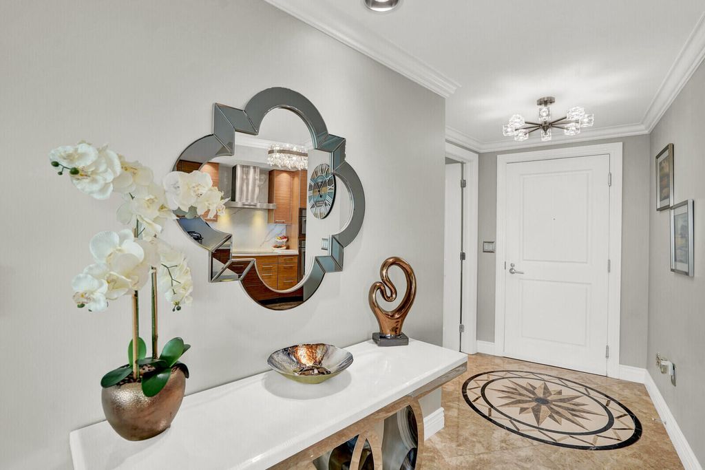 1 N Ocean Boulevard #814, photo 2