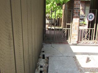 7221 Oldpost Rd #13, Lincoln, NE 68506