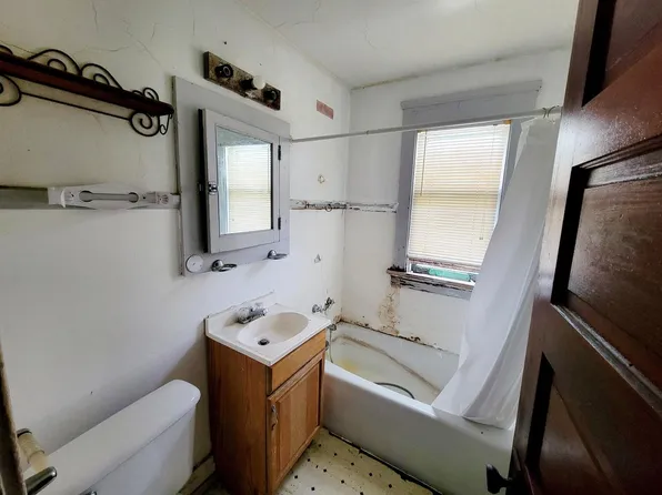 3816 North 24th PLACE #3816 A, Milwaukee, WI 53206