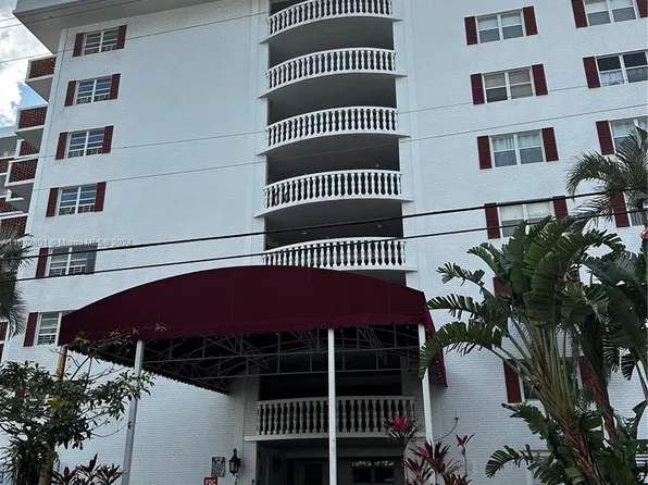 3660 NE 166th St APT 608, North Miami Beach, FL 33160