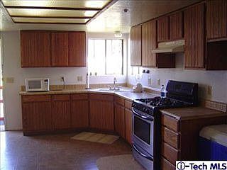 5th image of 3037 Sherwood Ave