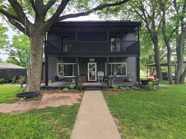 325 N Linden St, Belle Plaine, KS 67013