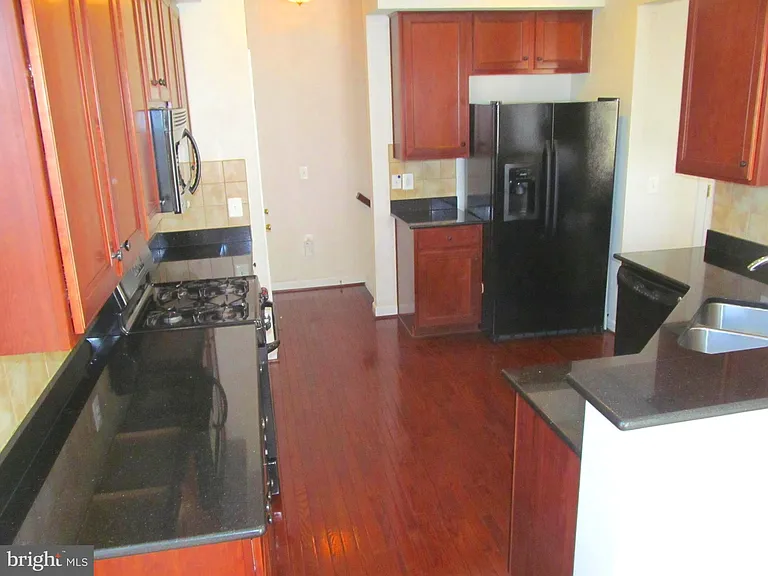 2511 Pascal Pl — Photo 4