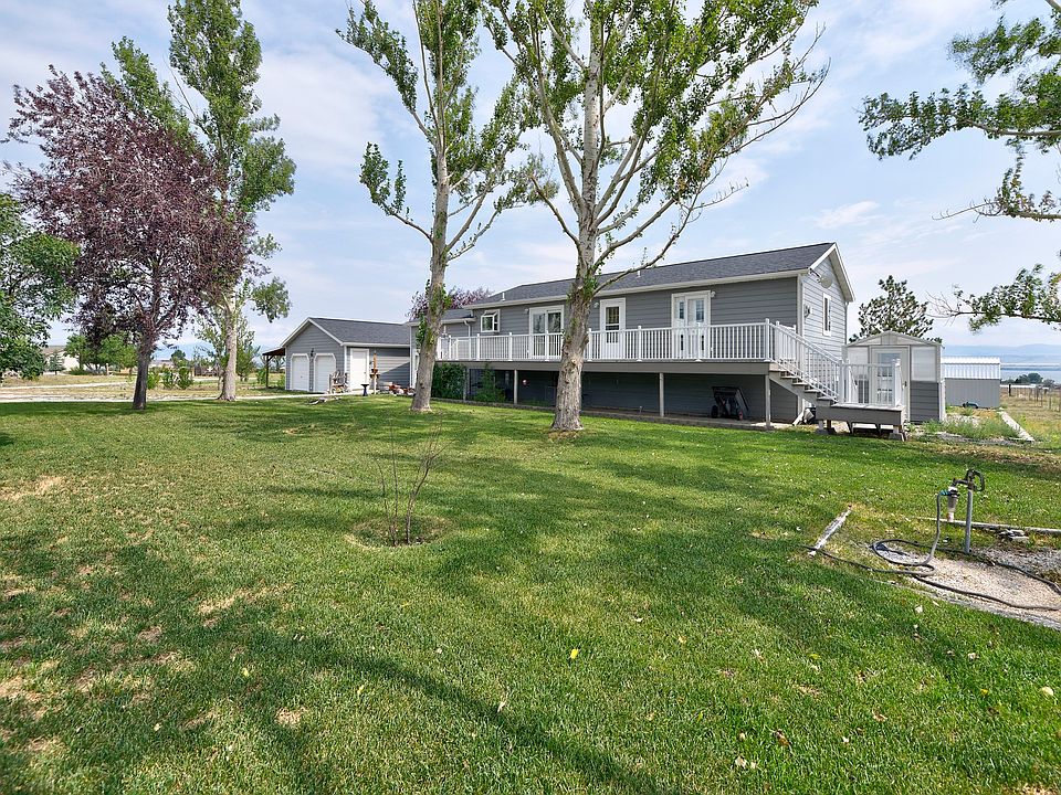 1st image of 7 Strawberry Dr