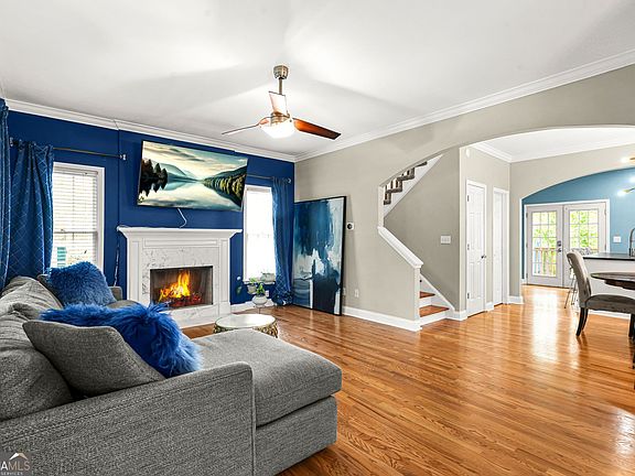 5th image of 1001 Lena St NW