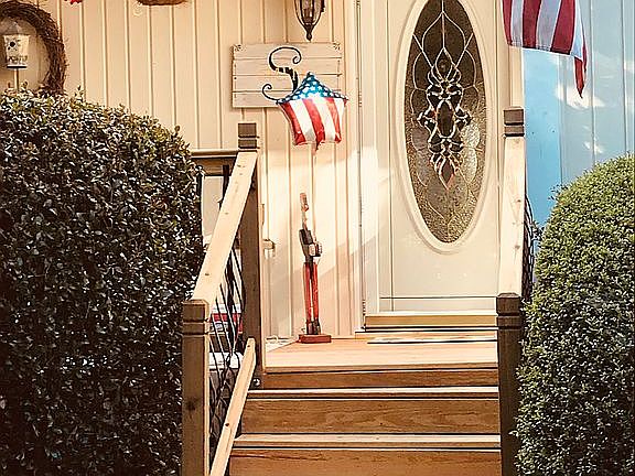Cabot stained stairs 