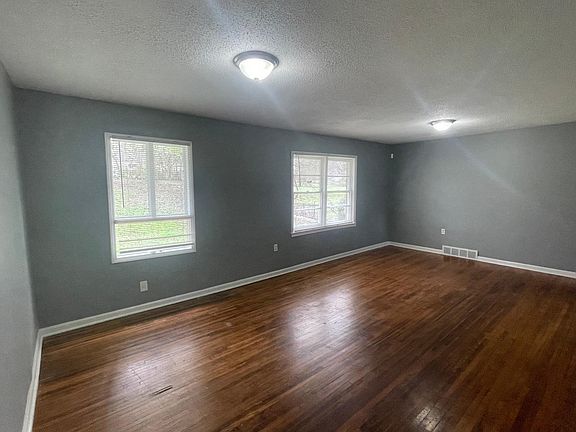 2nd image of 3339 Redbud Rd