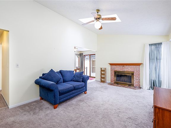 5th image of 37 Overview Cir