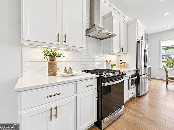 4th image of 132 Harlow Cir