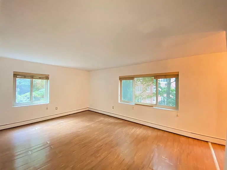 1400 Hubbell Pl #502 — Photo 2