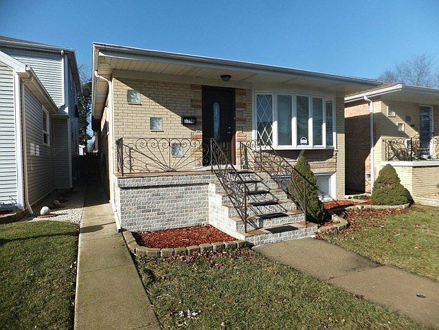 2nd image of 3338 N Ottawa Ave