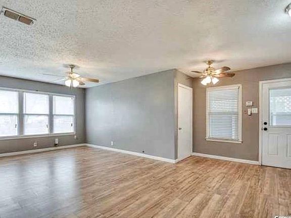 2nd image of 146 Killarney Dr