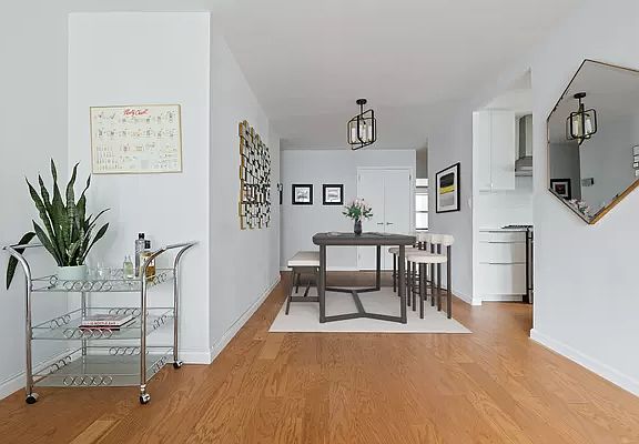2nd image of 85 Livingston St APT 8D