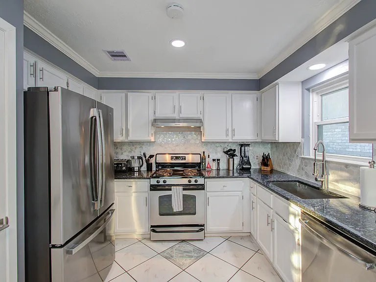 10606 Kirkwren Dr — Photo 6