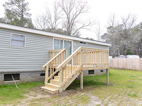 4th image of 260 Buckles Ln
