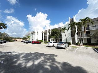 8441 Forest Hills Dr APT 202, Pompano Beach, FL 33065