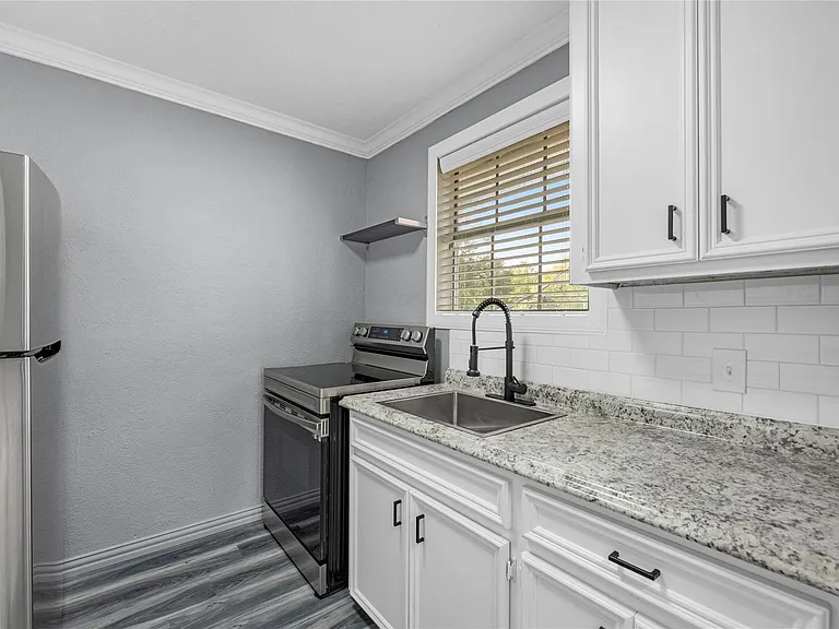 502 Frawley St #2 — Photo 9